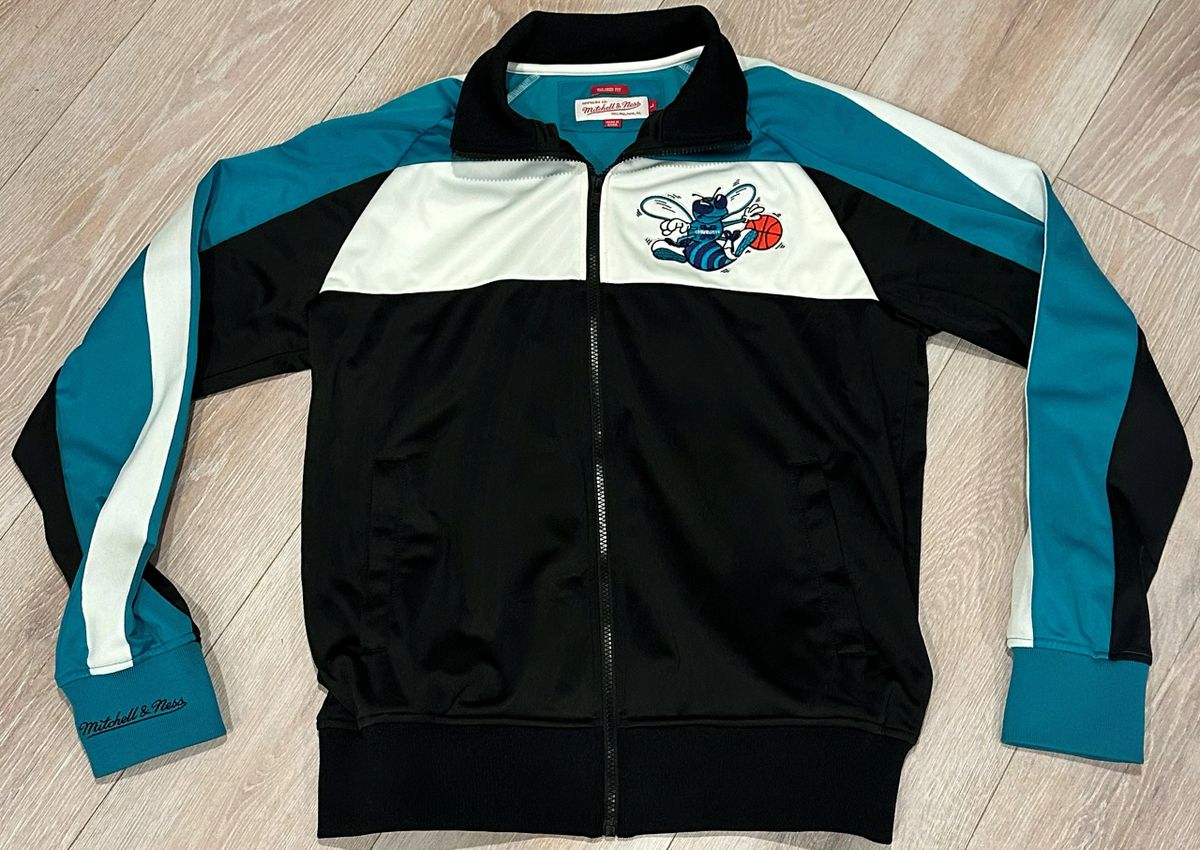 Charlotte Hornets Mitchell & Ness Jacket Size L